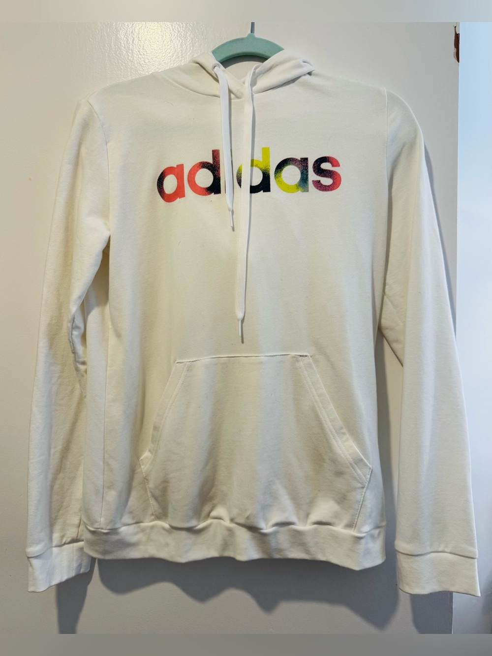 Addidas women’s hoodie
Sz M
NWT